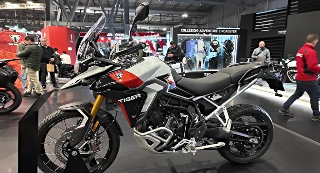 Triumph Tiger 900